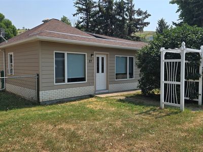 27 Meyer Ave