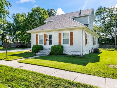 324 Edwards St