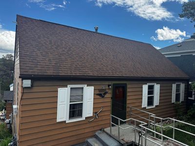 411 W Summit St