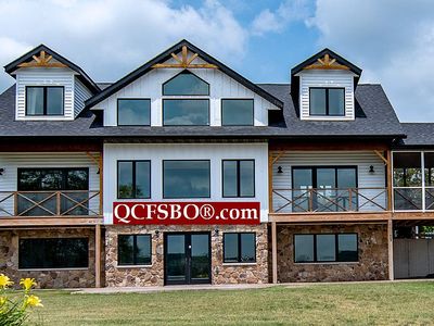 1403 Canal Shore Dr SW