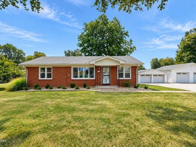 2300 Parkwood Rd