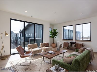 2501 Fremont St