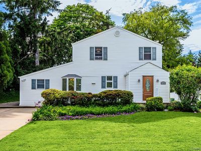 Property at 103 Cherrytree Lane, Roslyn Heights, NY
