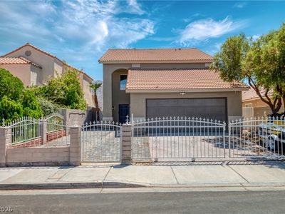 490 Searchlight Dr