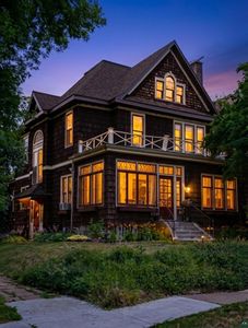 700 MacArthur Ave