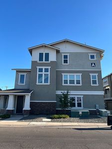 639 W Pepper Pl #102