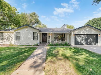 2608 Bowie St