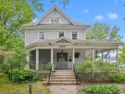 307 Center St