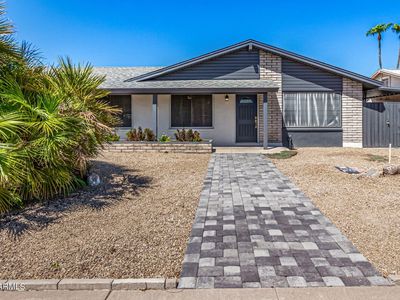 3756 E ACOMA Drive