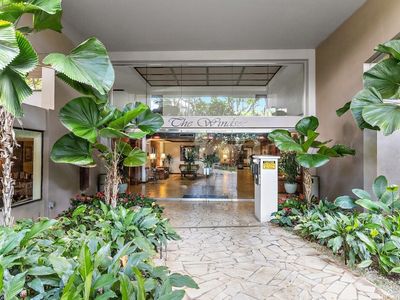 343 Hobron Ln APT 2202