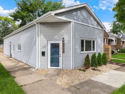 3848 Harrison Ave