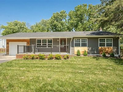 935 Loretta Dr