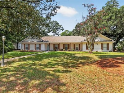 2932 Squire Ln