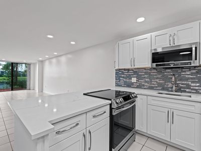 4822 ESEDRA Court #106