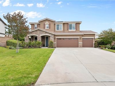 5605 Pine Leaf Ln