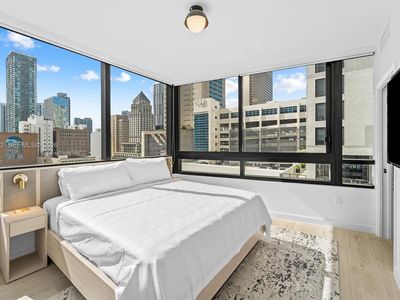 225 N Miami Ave Unit 912