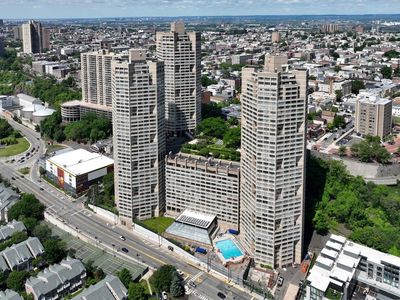 7004 Boulevard East Unit 1-B