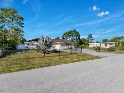 Property at 521 Grant Ave, Lehigh Acres, FL