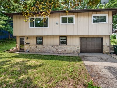1221 Debra Ln