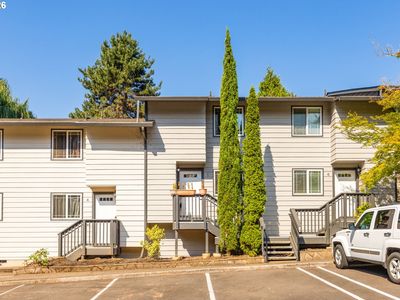 29750 SW Courtside Dr APT 5