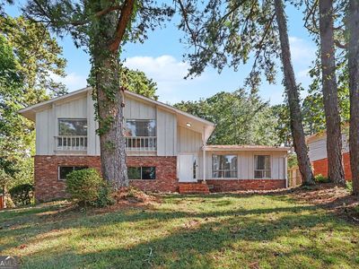 1870 Sandgate Cir