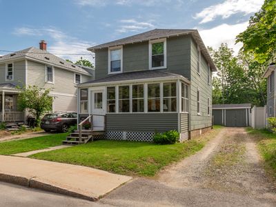 122 Ledgelawn Avenue
