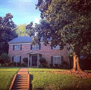 116 Valley Dr