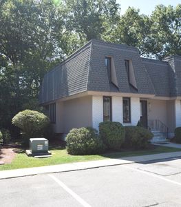 14 Grove Sq