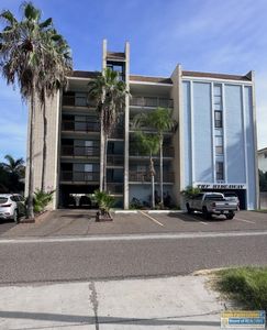 114 E Tarpon St #201