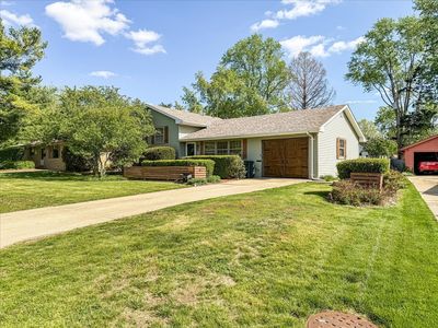 709 E Sunnycrest Dr