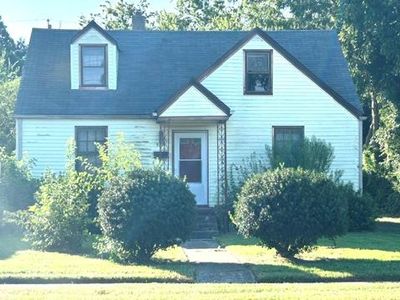 9238 Rippard Ave