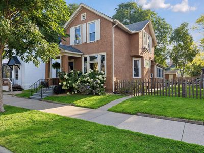 420 Daly St