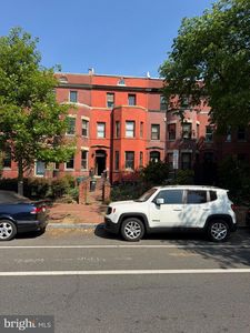 318 Maryland Ave NE