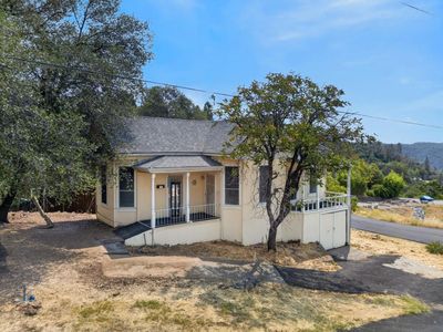 100 Aeolia Dr