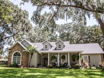 2906 Country Breeze Dr