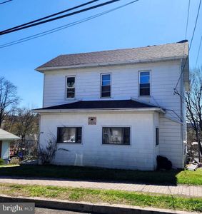 108 Center St