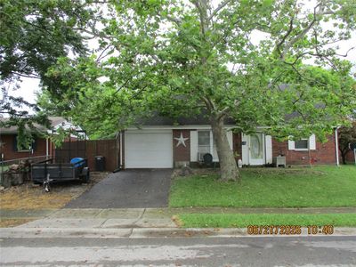 1511 Amesbury Ct