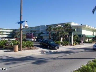 219 S Atlantic Ave #402