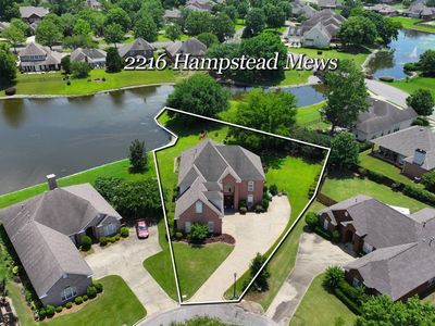 2216 Hampstead Mews