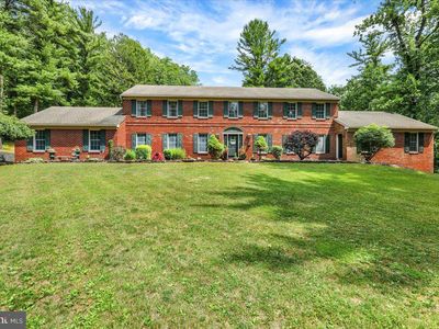 8 Tudor Ct