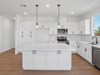 3852 Alexander Cir