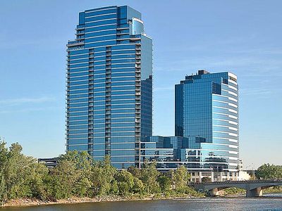 335 Bridge St NW APT 907