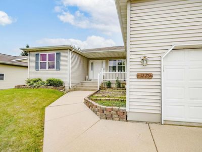 1229 West Blooming Field Drive