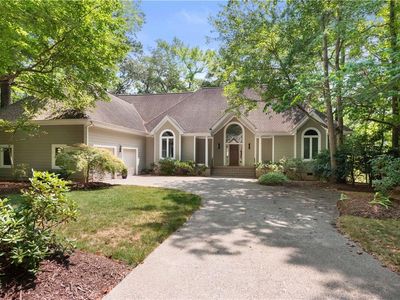 3284 Doncaster Rd