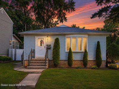 263 Thornycroft Ave
