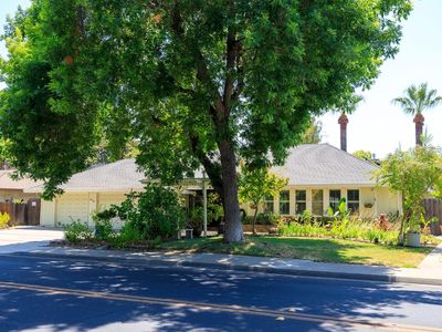 404 W Rumble Rd