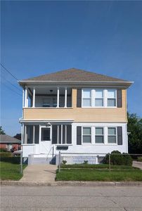 16 Colony St