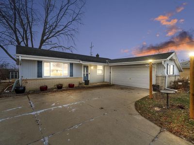 5741 West Ester PLACE