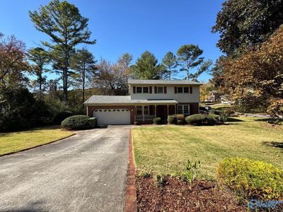 2700 Briarwood Dr SE