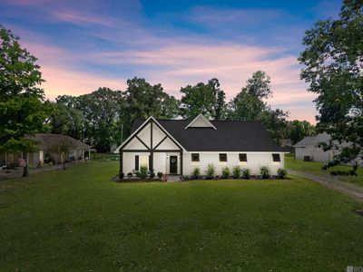 18656 Magnolia Est